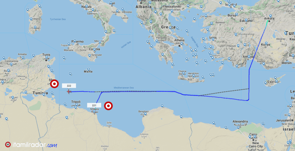 livyi epimenei sto mnimonio me tin agkyra 01