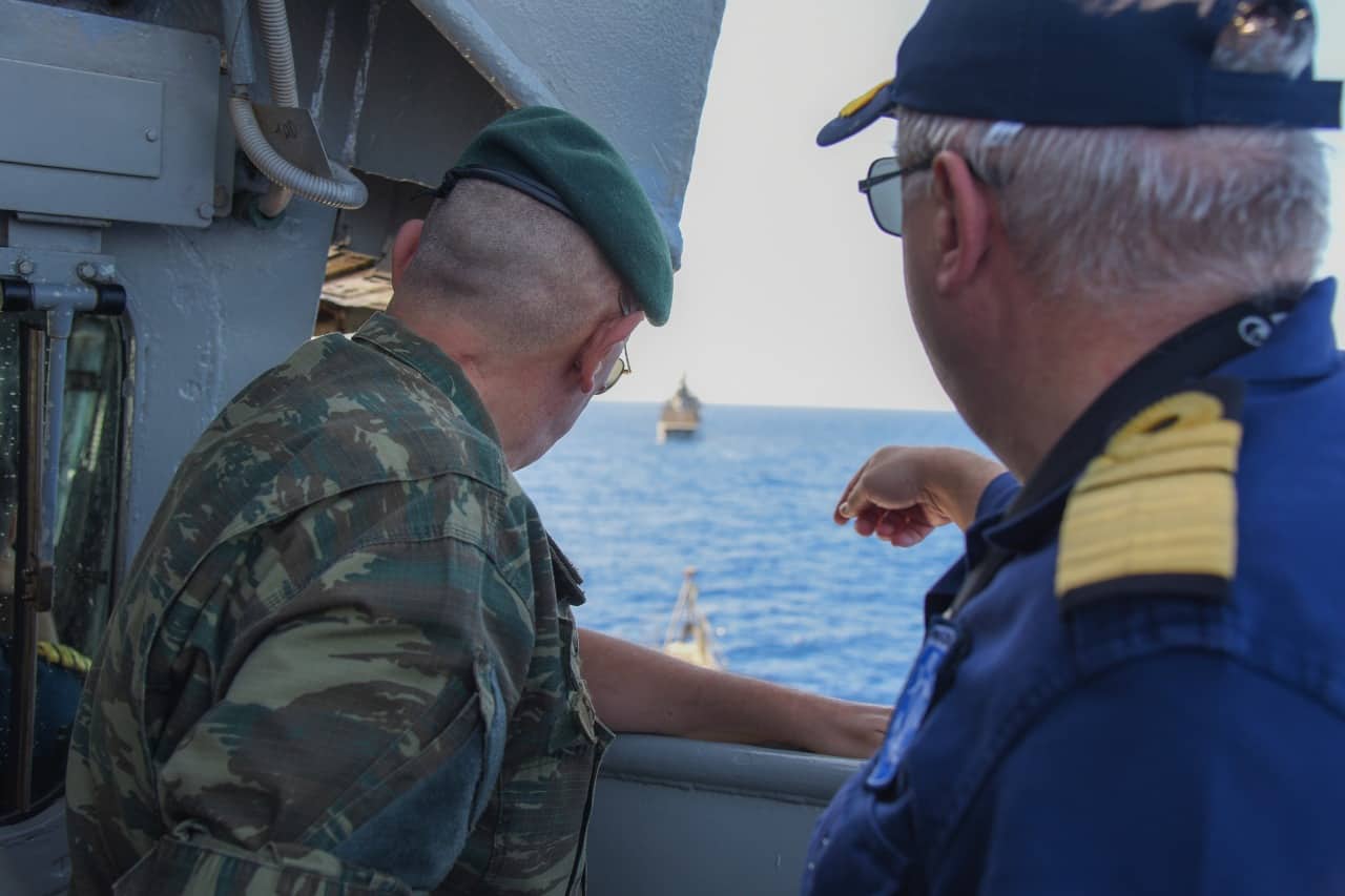 kake geitona pes aleyri 02