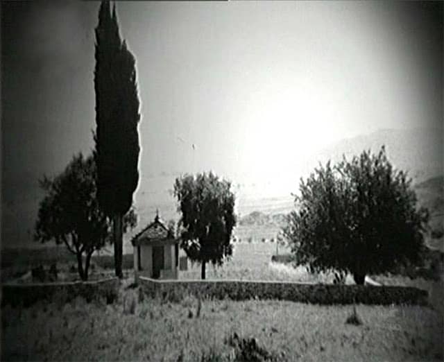 oi iroes tou 40 perimenoun 02