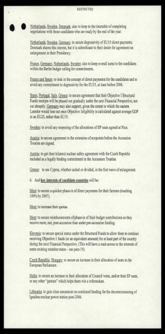 bretanikes apokalupseis gia ta mageiremata sto skhedio anan iii 01