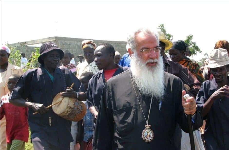 mhtropoliths nairomphs makarios 02